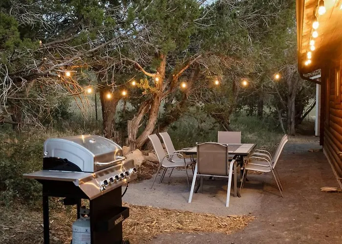 A Cozy Cabin Escape In Tijeras-Hot Tub-Game Room-Pet Friendly!