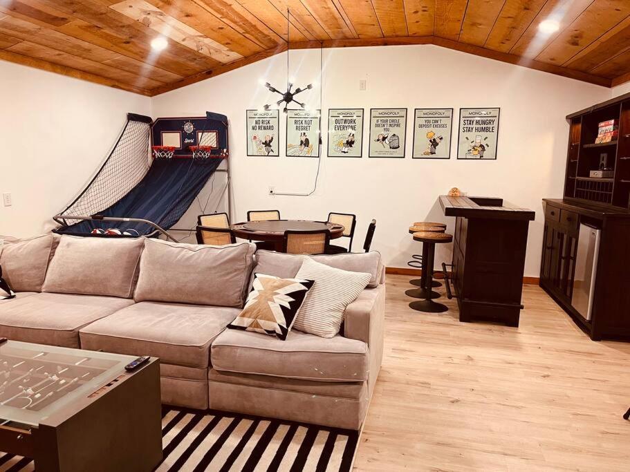 A Cozy Escape In Tijeras-hot Tub-game Room-pet Friendly! * Tijeras