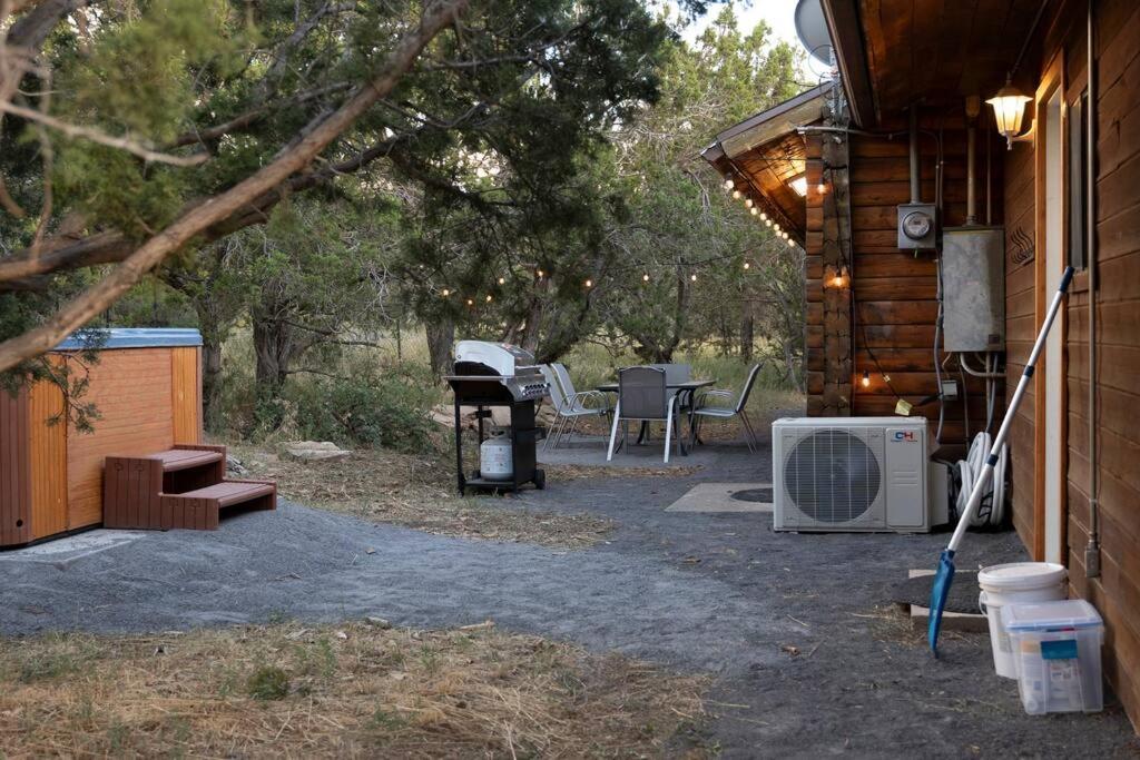 A Cozy Escape In Tijeras-hot Tub-game Room-pet Friendly! Tijeras