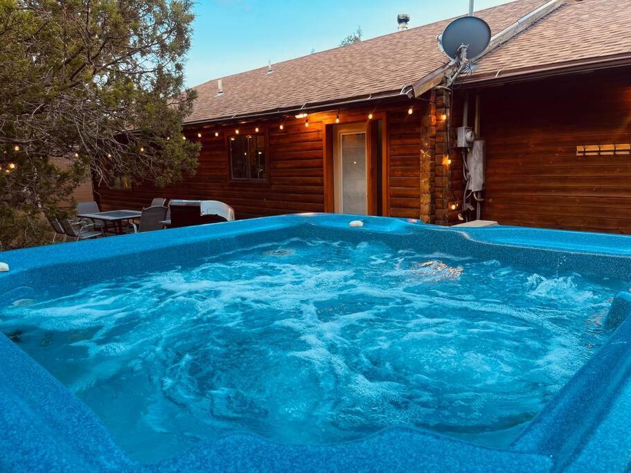 A Cozy Escape In Tijeras-hot Tub-game Room-pet Friendly! Tijeras